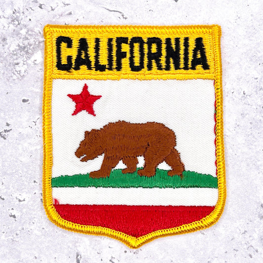 Vintage California Patch • State Flag Bear Travel Souvenir • Sew-On